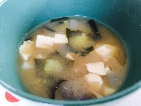 豆腐&玉ねぎ&ジャガイモの味噌汁